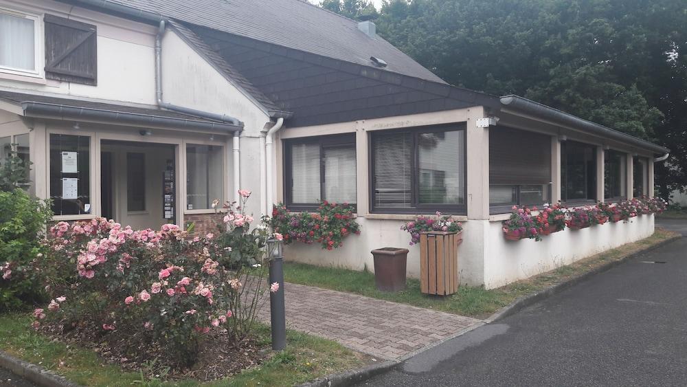 Kyriad Rennes Nord Hotel Zewnętrze zdjęcie