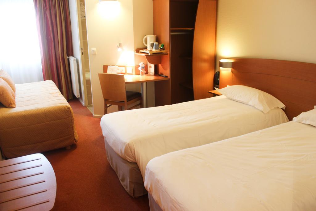 Kyriad Rennes Nord Hotel Zewnętrze zdjęcie