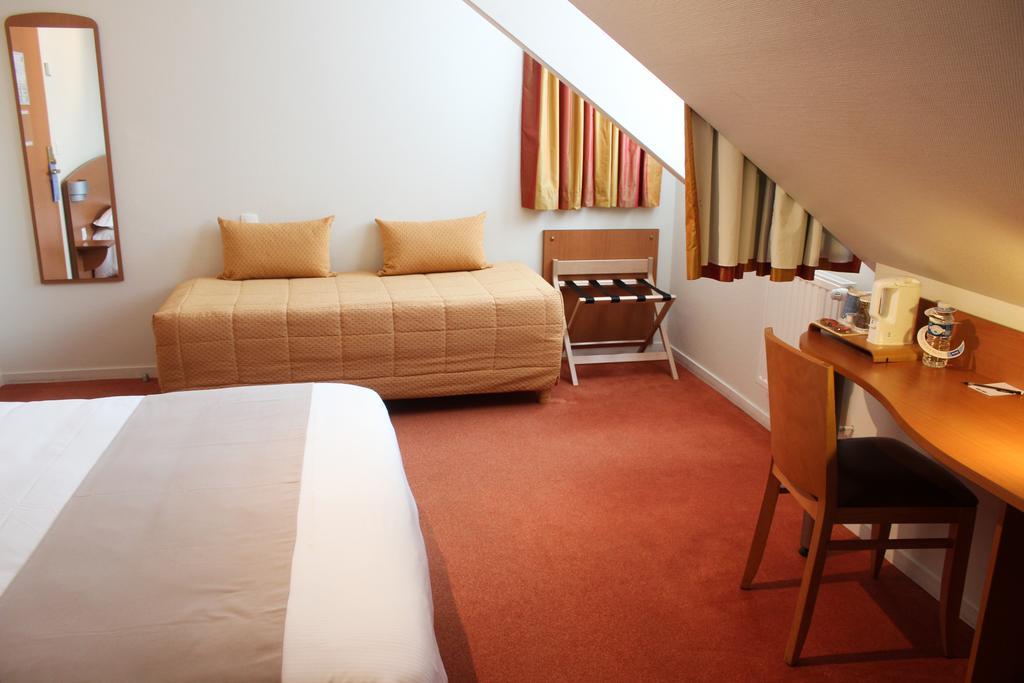 Kyriad Rennes Nord Hotel Zewnętrze zdjęcie