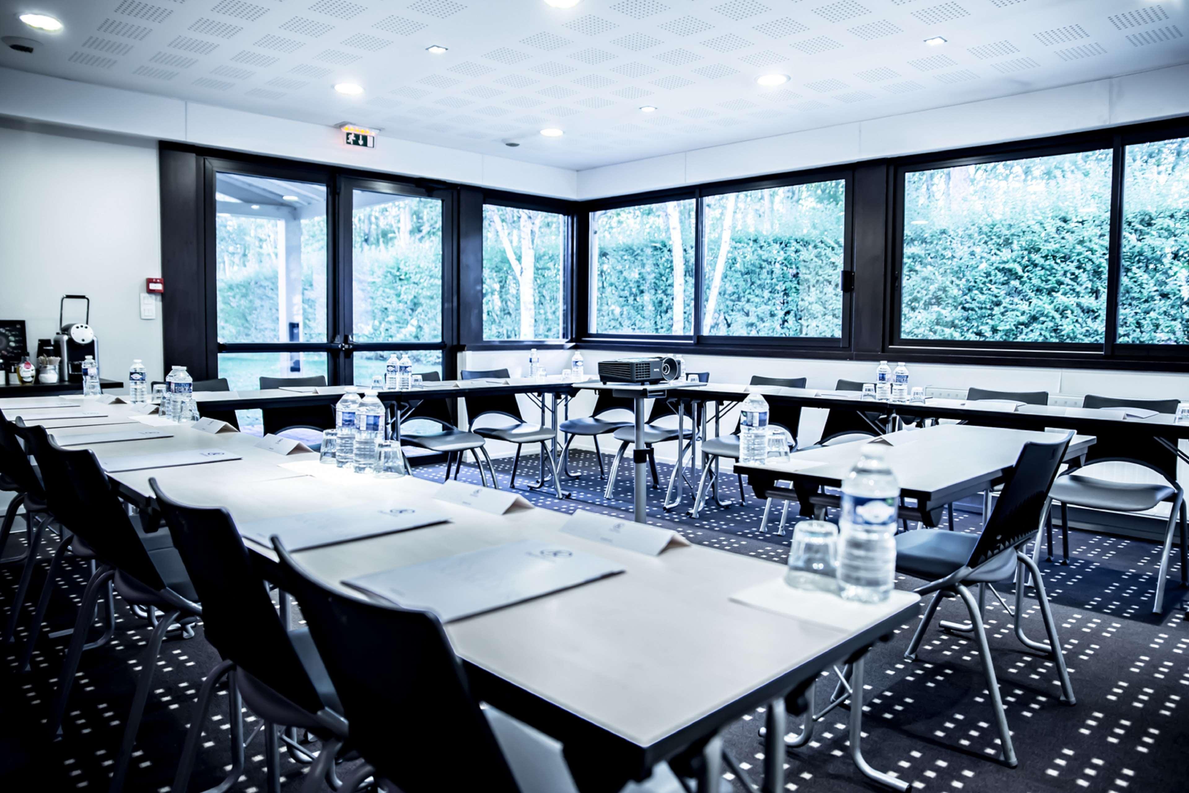 Kyriad Rennes Nord Hotel Zewnętrze zdjęcie